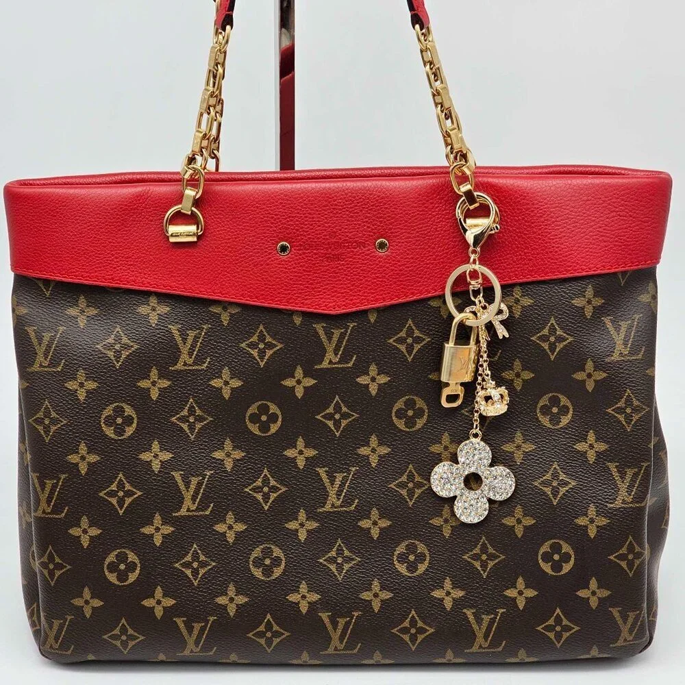 LV Gold Padlock 🔑 Authentic Louis Vuitton Charm + Unbranded Flower Keychain
